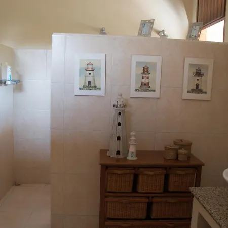 Guesthouse Rumah Senang Kalibaru Buitenkant foto