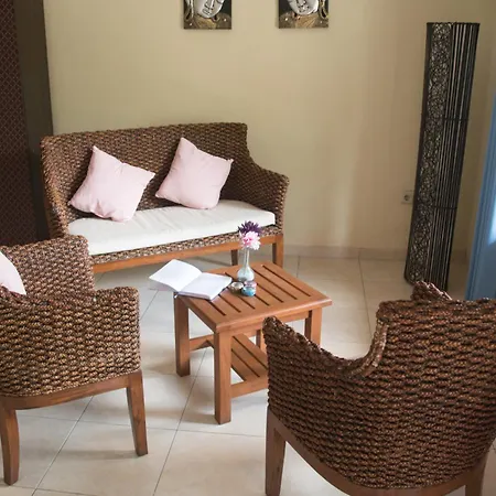 Guesthouse Rumah Senang Kalibaru Buitenkant foto