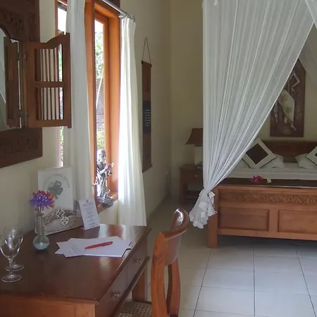 Guesthouse Rumah Senang Kalibaru Buitenkant foto