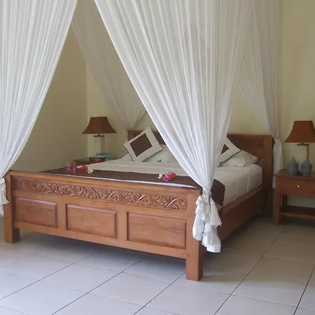 Guesthouse Rumah Senang Kalibaru Buitenkant foto