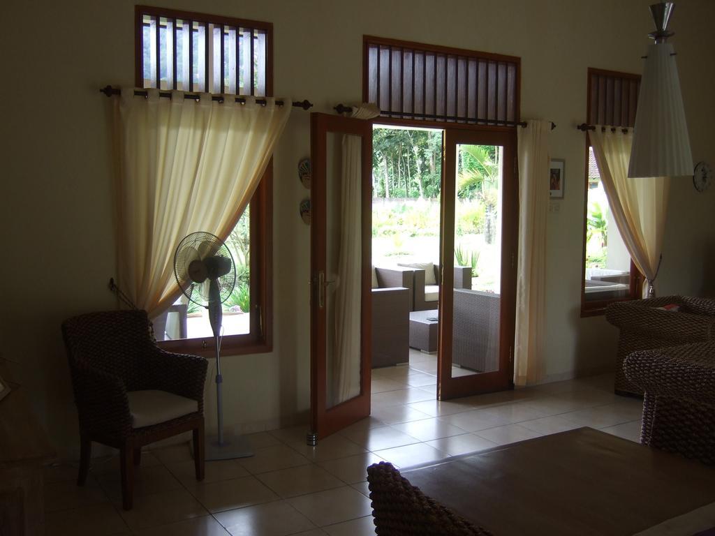 Rumah Senang 4* Kalibaru
